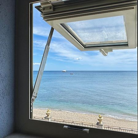 Maremare Apartments Giardini Naxos Exteriör bild