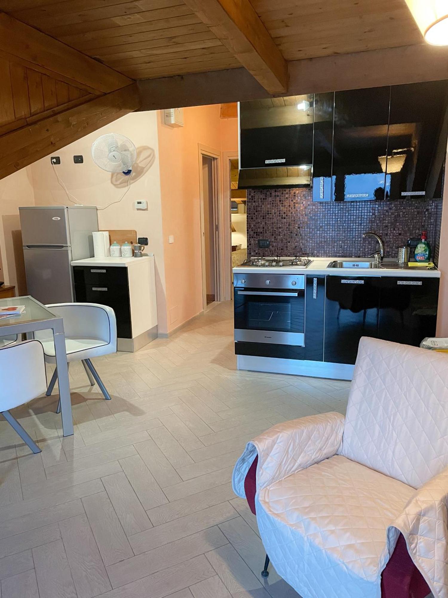 Maremare Apartments Giardini Naxos Exteriör bild