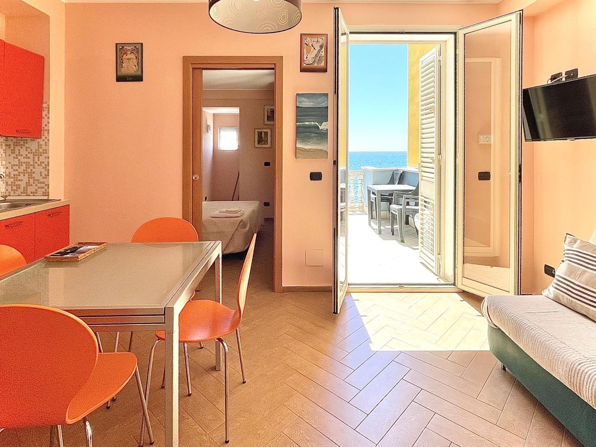 Maremare Apartments Giardini Naxos Exteriör bild